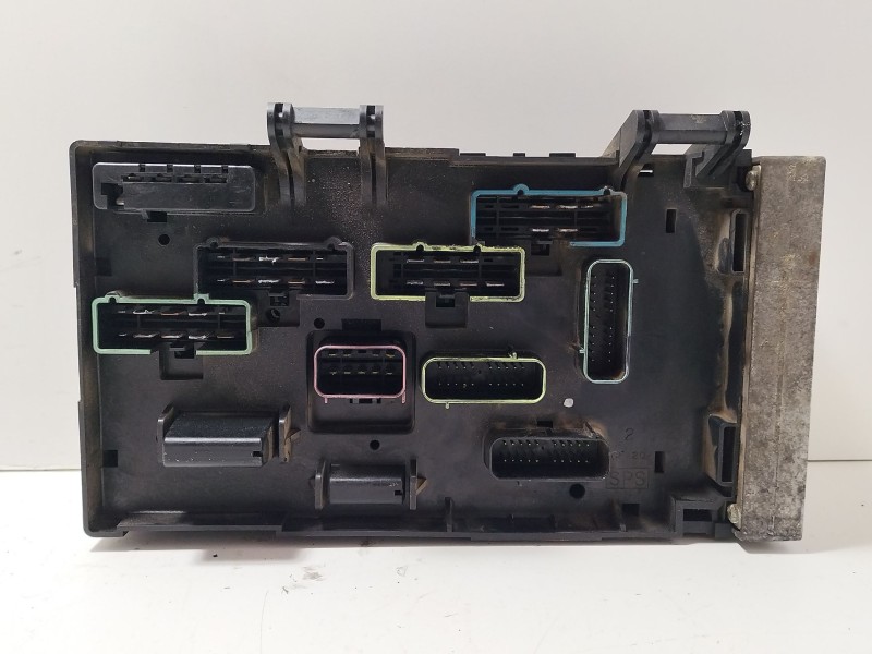 Recambio de caja reles / fusibles para chrysler voyager (rg) 2.5 crd executive referencia OEM IAM 04727558AC  