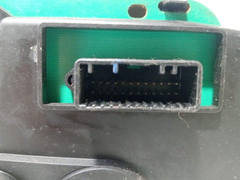 Recambio de cuadro instrumentos para dacia logan (ls_) 1.5 dci (ls04) referencia OEM IAM P8200752813  