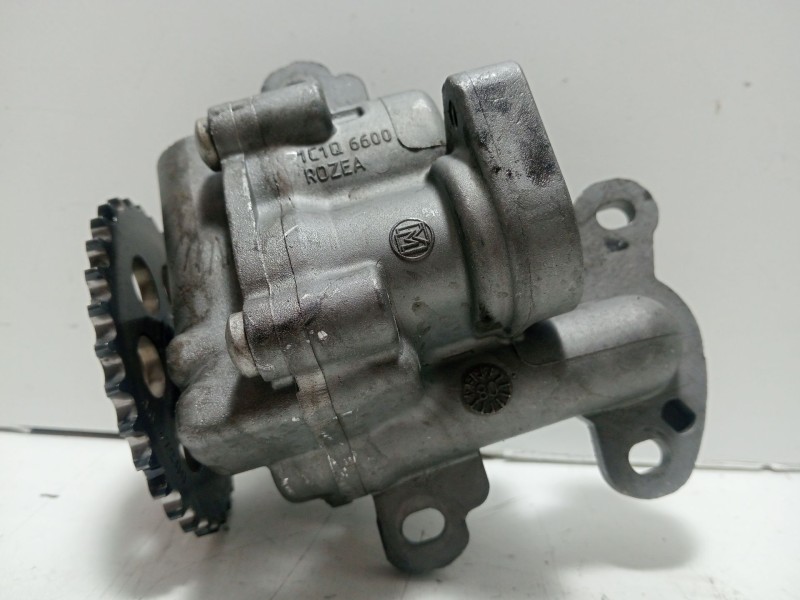 Recambio de bomba aceite para ford transit caja cerrada ´06 2.4 tdci cat referencia OEM IAM 1C1Q6600  