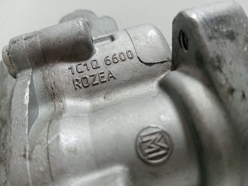 Recambio de bomba aceite para ford transit caja cerrada ´06 2.4 tdci cat referencia OEM IAM 1C1Q6600  