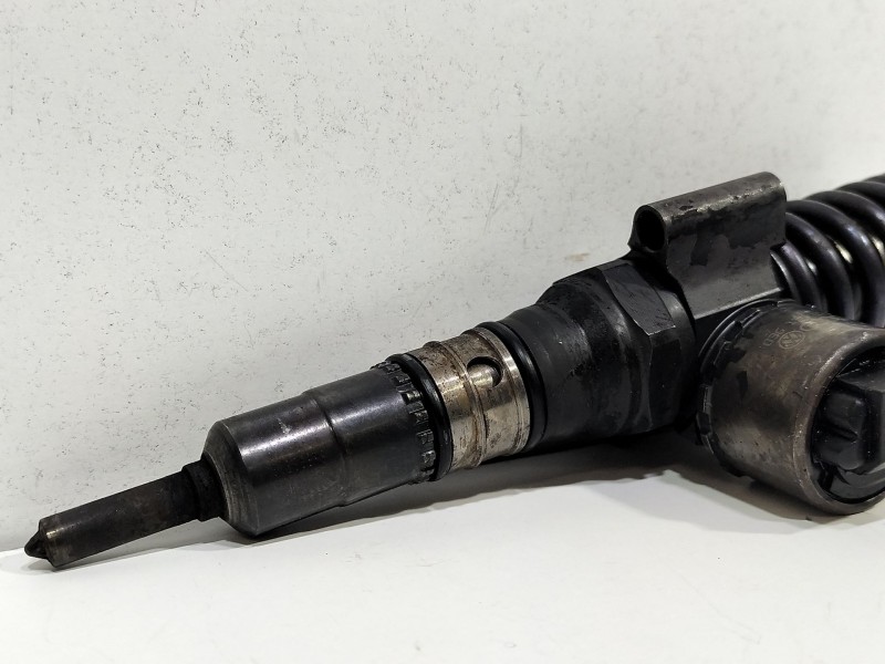 Recambio de inyector para seat leon (1p1) 2.0 tdi referencia OEM IAM 03G130073G  