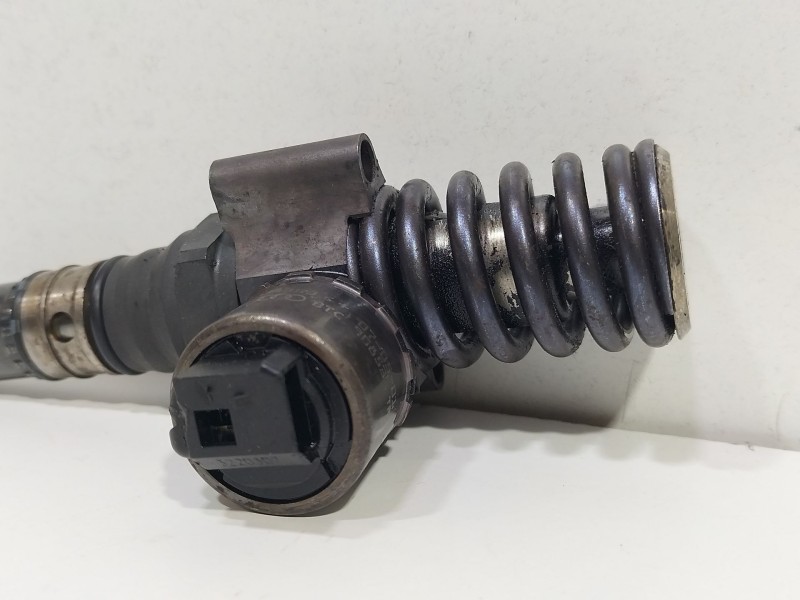 Recambio de inyector para seat leon (1p1) 2.0 tdi referencia OEM IAM 03G130073G  