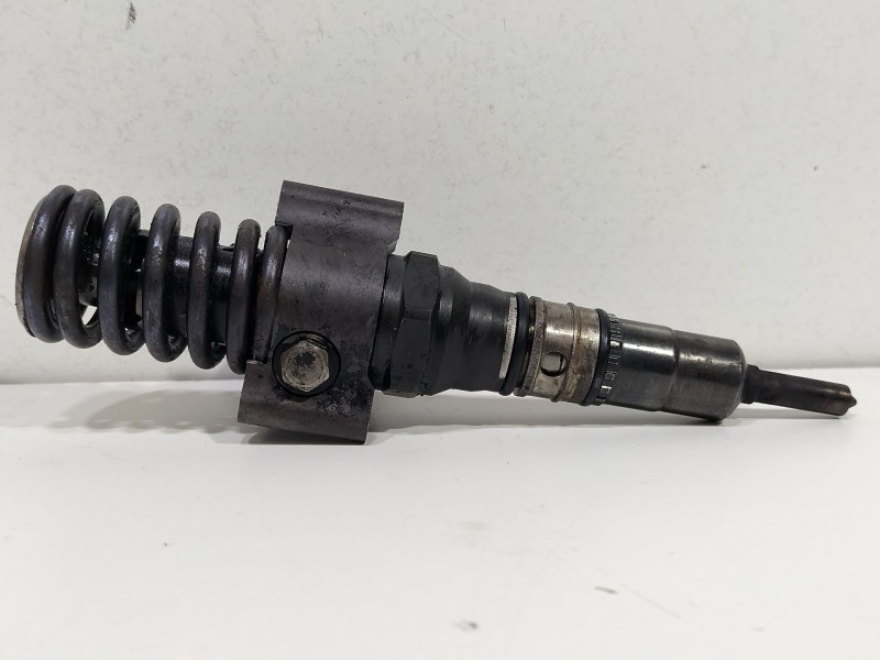 Recambio de inyector para seat leon (1p1) 2.0 tdi referencia OEM IAM 03G130073G  