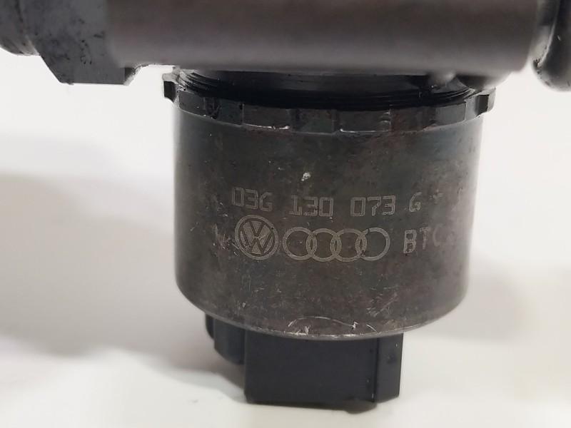 Recambio de inyector para seat leon (1p1) 2.0 tdi referencia OEM IAM 03G130073G  