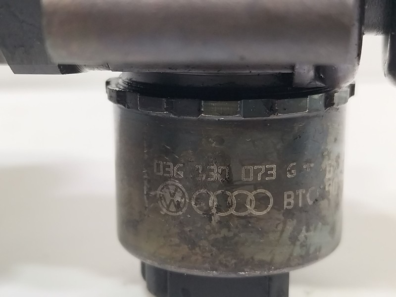 Recambio de inyector para seat leon (1p1) 2.0 tdi referencia OEM IAM 03G130073G  