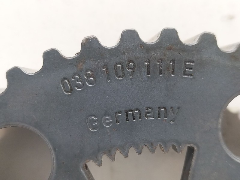 Recambio de polea arbol levas para seat leon (1p1) 2.0 tdi referencia OEM IAM 038109111E  