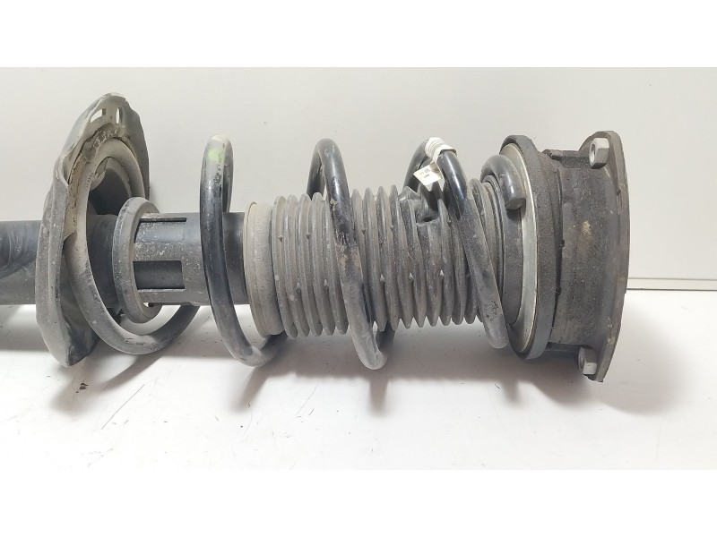 Recambio de amortiguador delantero derecho para seat ibiza v (kj1, kjg) 1.0 mpi referencia OEM IAM 2Q0413031AN  