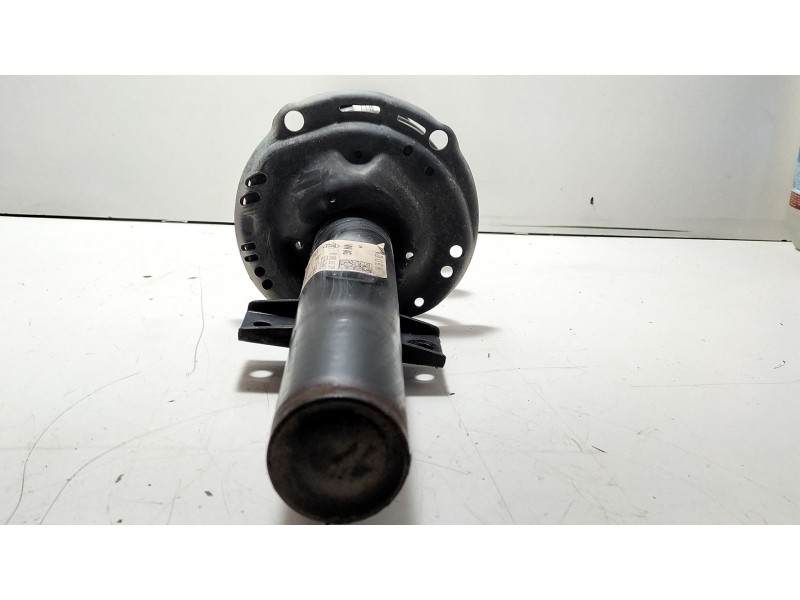 Recambio de amortiguador delantero derecho para seat ibiza v (kj1, kjg) 1.0 mpi referencia OEM IAM 2Q0413031AN  