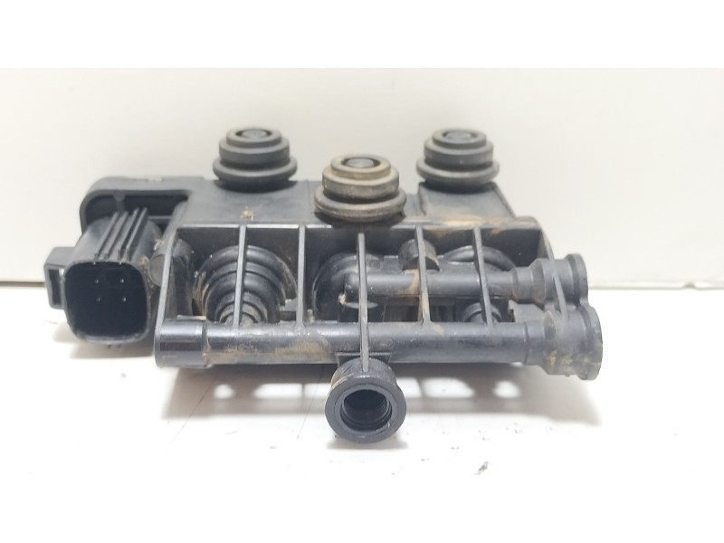 Recambio de valvula aire adicional para land rover discovery iv (l319) 3.0 sdv6 4x4 referencia OEM IAM RVH000095  