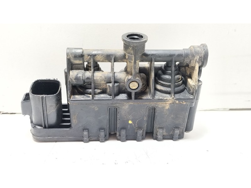 Recambio de valvula aire adicional para land rover discovery iv (l319) 3.0 sdv6 4x4 referencia OEM IAM RVH000095  