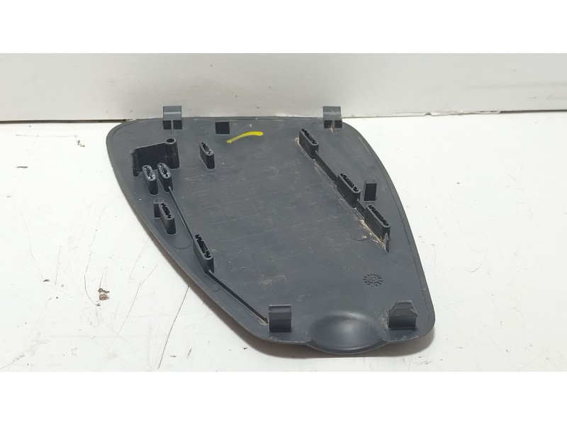 Recambio de moldura para dacia dokker furgoneta/monovolumen 1.5 dci (feaj) referencia OEM IAM 8200805559  