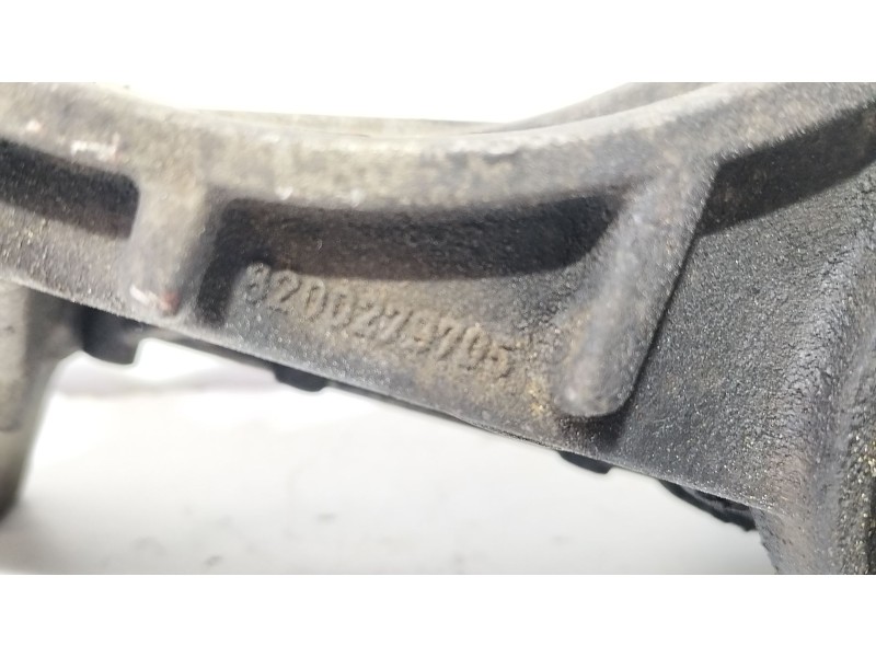 Recambio de soporte alternador para renault megane ii berlina 5p 1.5 dci diesel referencia OEM IAM 8200279705  