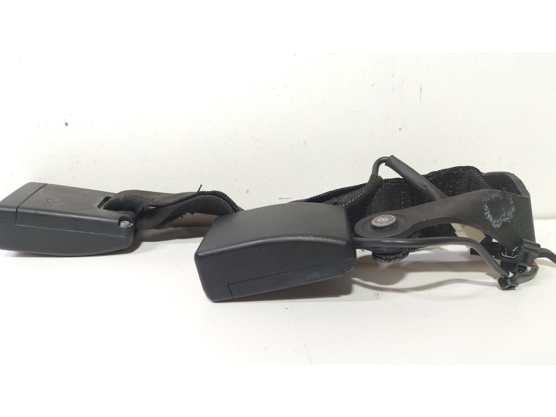 Recambio de anclaje cinturon central para bmw 3 (f30, f80) 318 d referencia OEM IAM 627533300E  