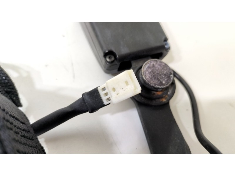 Recambio de anclaje cinturon central para bmw 3 (f30, f80) 318 d referencia OEM IAM 627533300E  