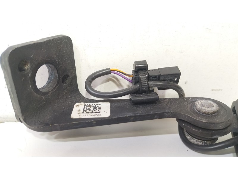 Recambio de anclaje cinturon trasero izquierdo para bmw 3 (f30, f80) 318 d referencia OEM IAM 627533900E  