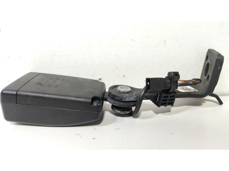 Recambio de anclaje cinturon trasero izquierdo para bmw 3 (f30, f80) 318 d referencia OEM IAM 627533900E  