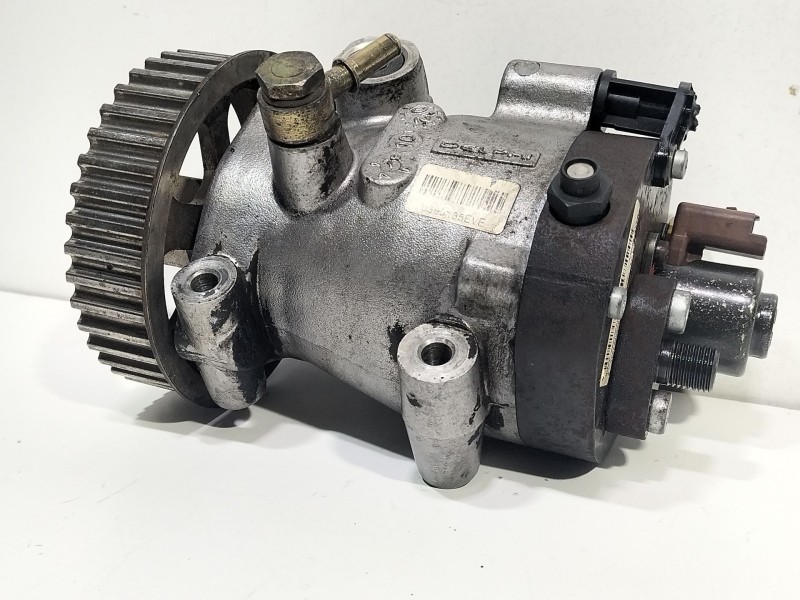 Recambio de bomba inyeccion para renault clio iii 1.5 dci diesel cat referencia OEM IAM 8200057225  