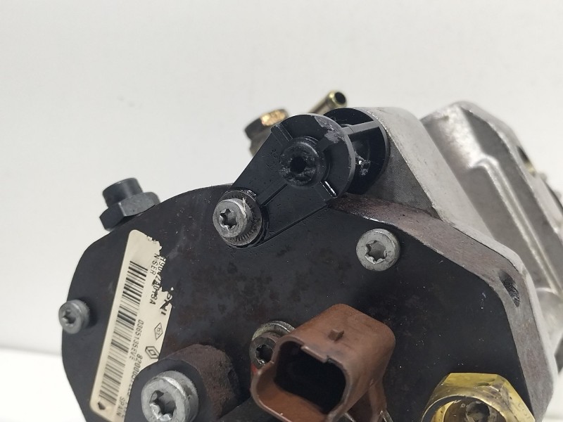 Recambio de bomba inyeccion para renault clio iii 1.5 dci diesel cat referencia OEM IAM 8200057225  