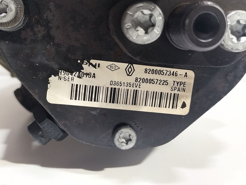 Recambio de bomba inyeccion para renault clio iii 1.5 dci diesel cat referencia OEM IAM 8200057225  