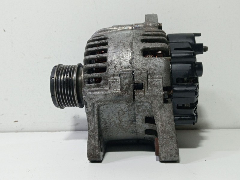 Recambio de alternador para dacia logan (ls_) 1.5 dci (ls04) referencia OEM IAM 8200667608  