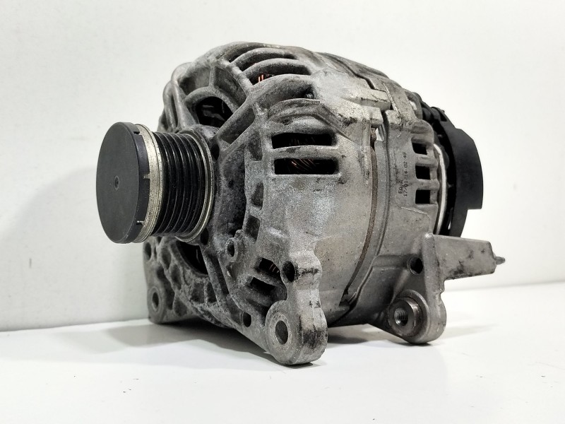 Recambio de alternador para seat ibiza iv sc (6j1, 6p5) 1.2 tsi referencia OEM IAM 03F903023D  