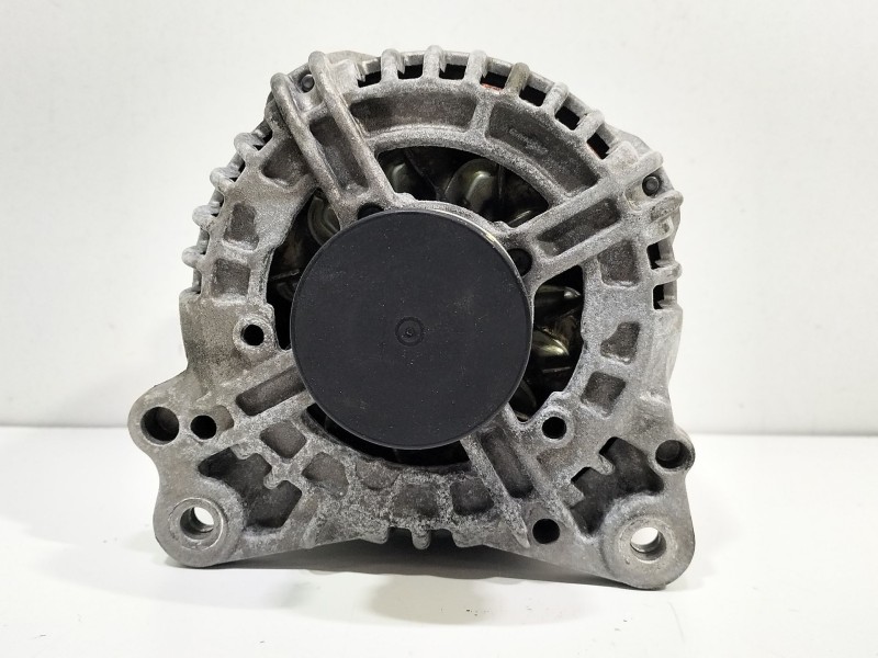 Recambio de alternador para seat ibiza iv sc (6j1, 6p5) 1.2 tsi referencia OEM IAM 03F903023D  