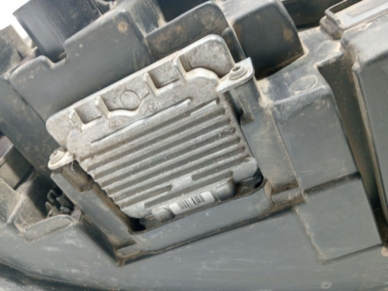 Recambio de faro izquierdo para land rover discovery iv (l319) 3.0 sdv6 4x4 referencia OEM IAM LR023538  