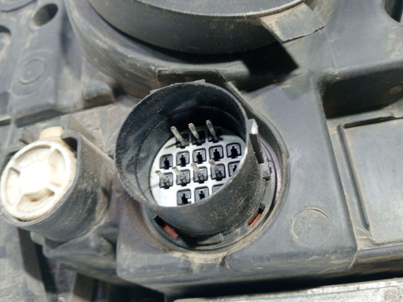 Recambio de faro izquierdo para land rover discovery iv (l319) 3.0 sdv6 4x4 referencia OEM IAM LR023538  