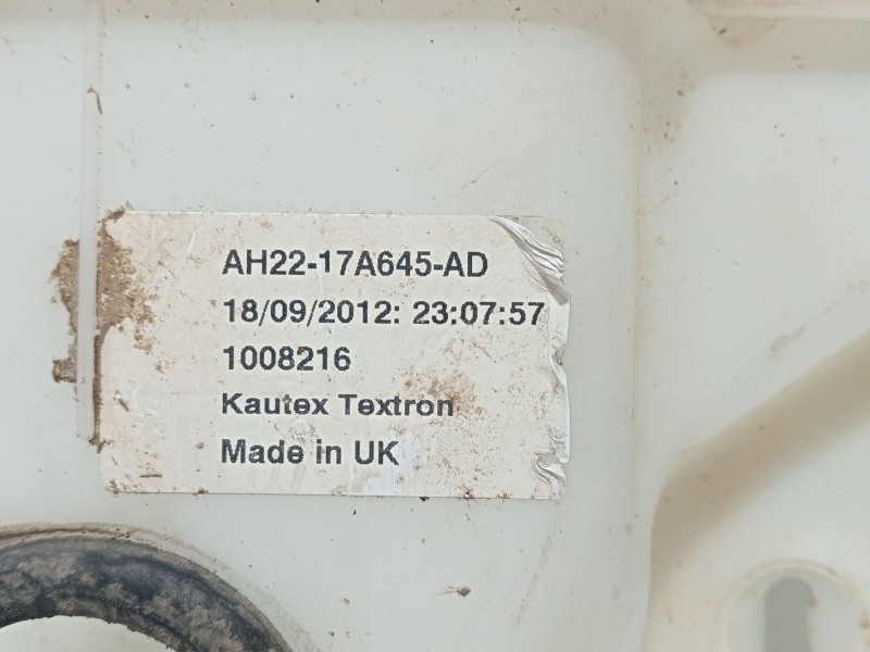 Recambio de deposito limpia para land rover discovery iv (l319) 3.0 sdv6 4x4 referencia OEM IAM LR013953  