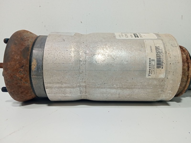 Recambio de amortiguador delantero derecho para land rover discovery iv (l319) 3.0 sdv6 4x4 referencia OEM IAM LR013930  