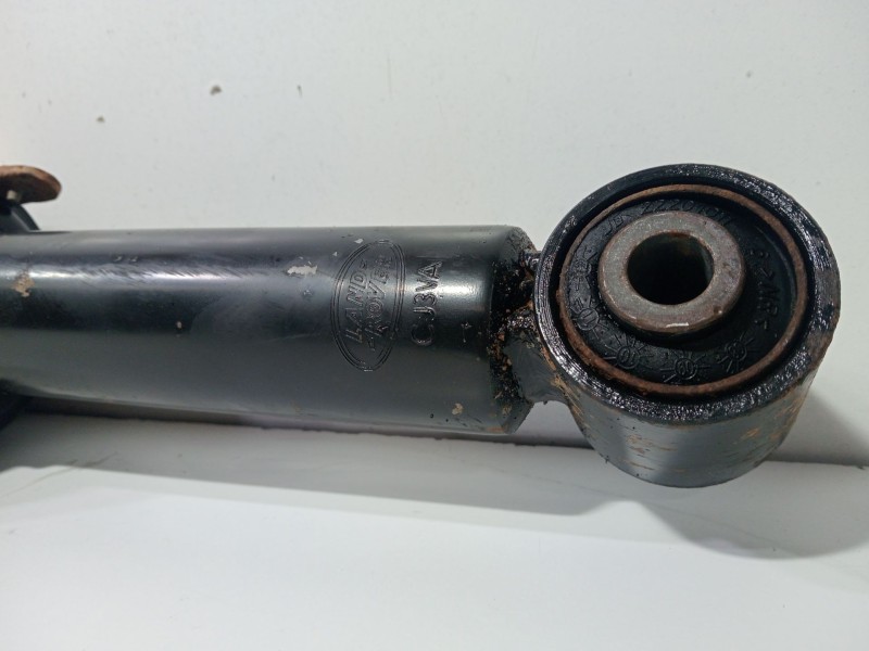 Recambio de amortiguador delantero derecho para land rover discovery iv (l319) 3.0 sdv6 4x4 referencia OEM IAM LR013930  