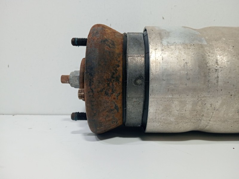 Recambio de amortiguador delantero izquierdo para land rover discovery iv (l319) 3.0 sdv6 4x4 referencia OEM IAM LR013930  