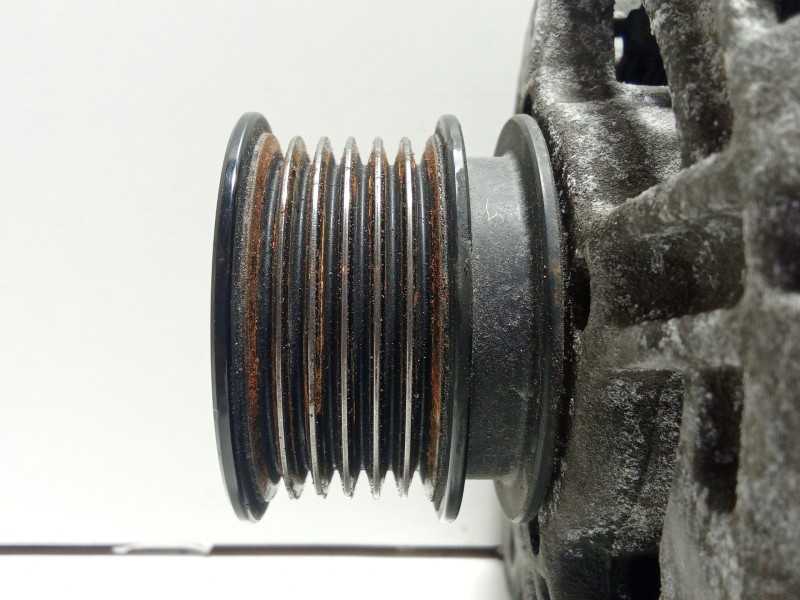 Recambio de alternador para volkswagen polo (6n2) 1.4 16v referencia OEM IAM 037903025M  