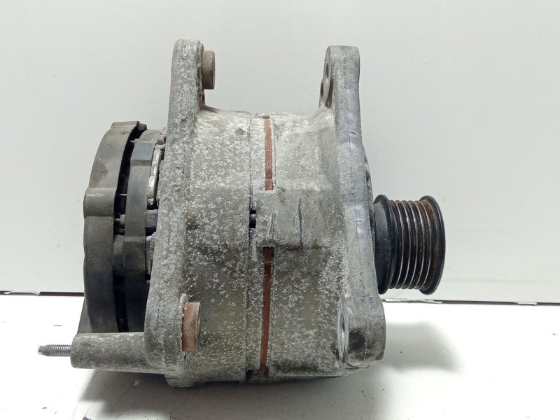 Recambio de alternador para volkswagen polo (6n2) 1.4 16v referencia OEM IAM 037903025M  