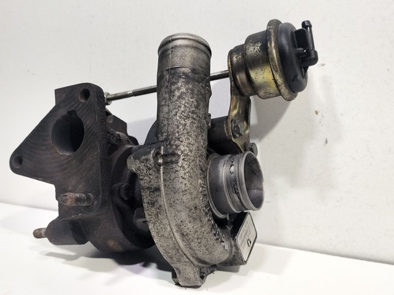 Recambio de turbocompresor para renault clio ii fase ii (b/cb0) 1.5 dci diesel referencia OEM IAM 22735H33771  