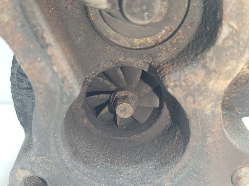 Recambio de turbocompresor para renault clio ii fase ii (b/cb0) 1.5 dci diesel referencia OEM IAM 22735H33771  