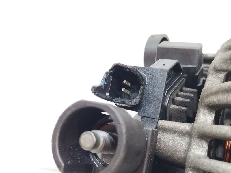 Recambio de alternador para citroën c4 grand picasso 2.0 hdi fap referencia OEM IAM 9646321880  