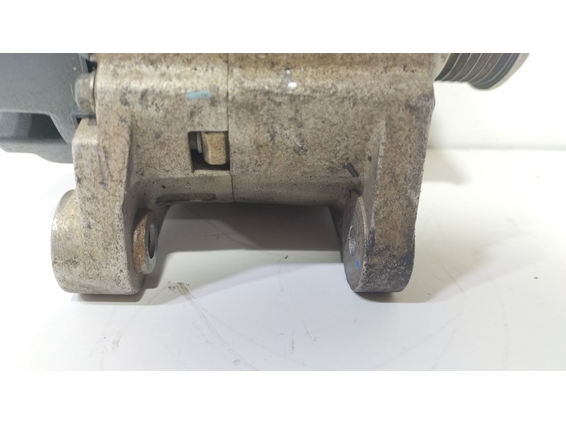 Recambio de alternador para nissan almera (n16/e) line up referencia OEM IAM 4021  