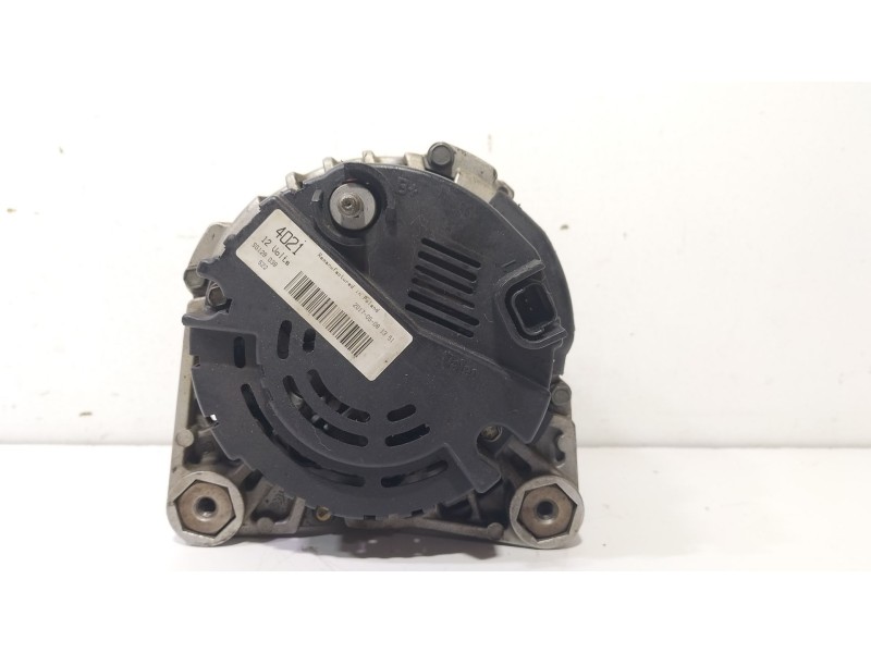 Recambio de alternador para nissan almera (n16/e) line up referencia OEM IAM 4021  