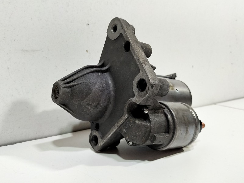 Recambio de alternador para citroën c4 grand picasso 1.6 hdi fap referencia OEM IAM 113933  