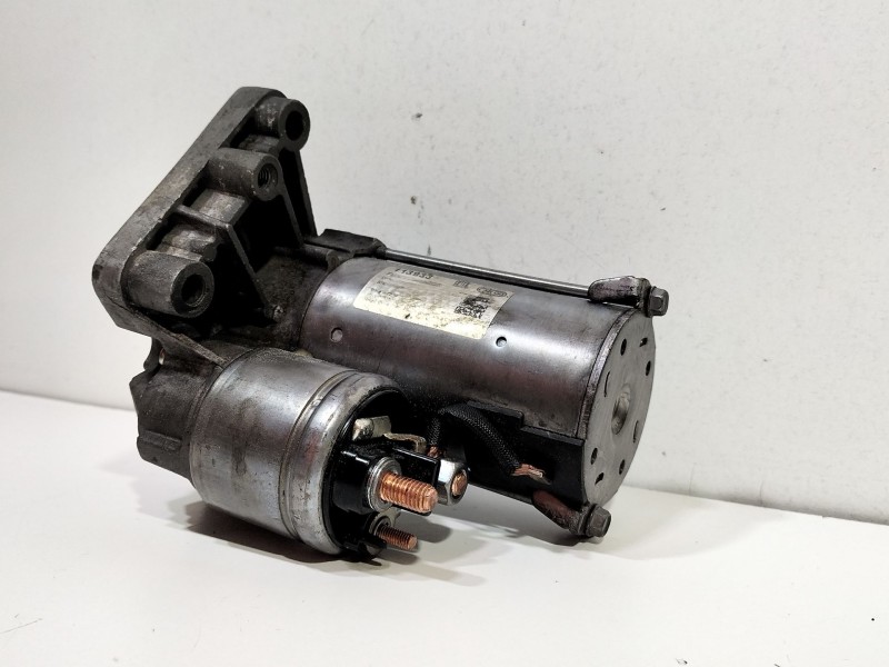 Recambio de alternador para citroën c4 grand picasso 1.6 hdi fap referencia OEM IAM 113933  