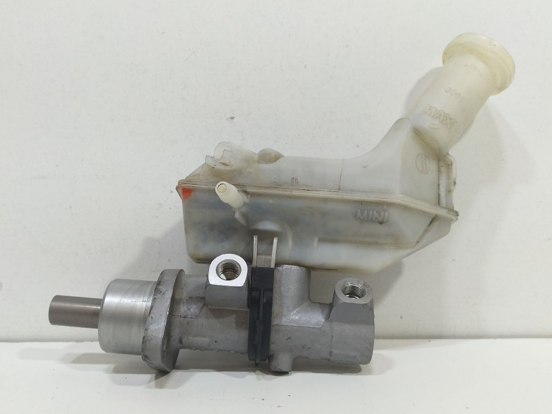 Recambio de bomba freno para renault clio iii grandtour (kr0/1_) 1.5 dci referencia OEM IAM 8200129956  