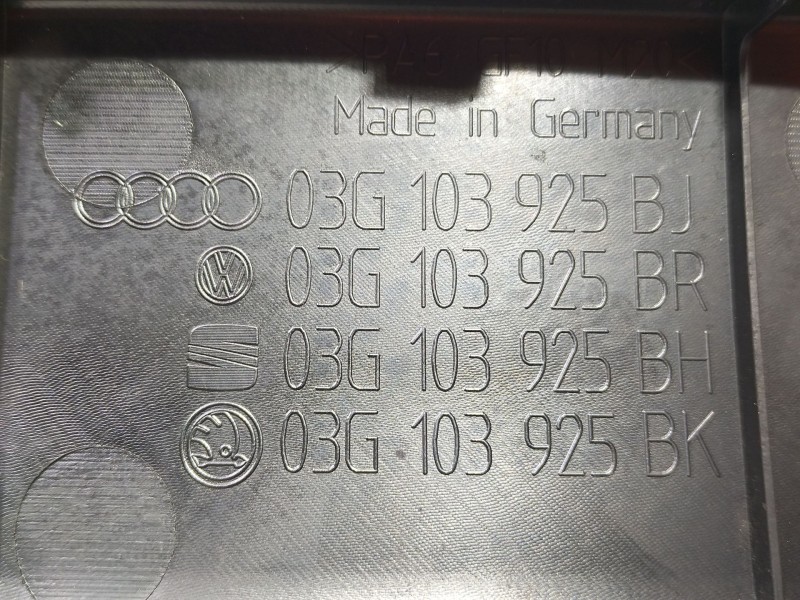 Recambio de tapa de motor para skoda octavia ii (1z3) 1.9 tdi referencia OEM IAM 03G103925BK  