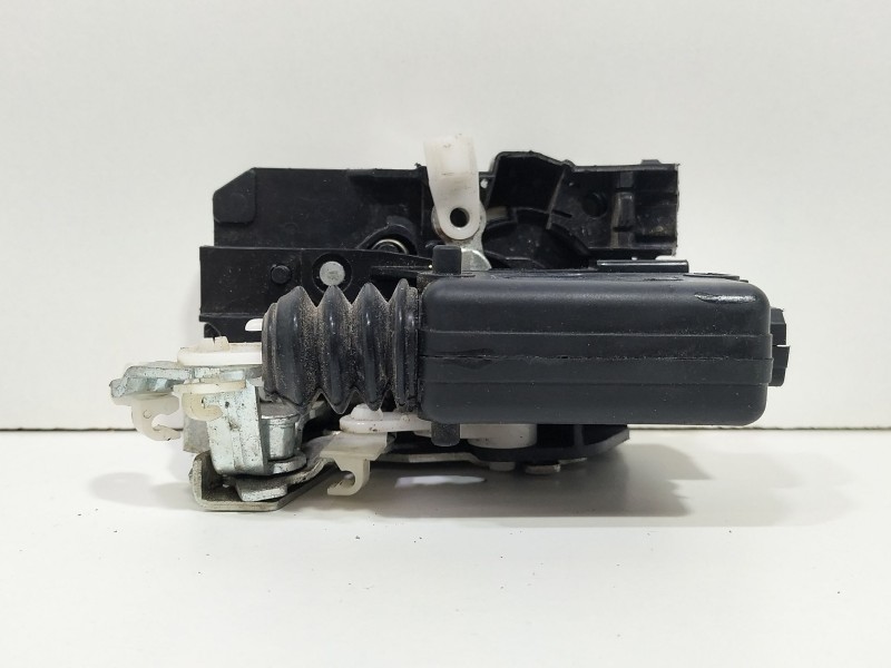 Recambio de cerradura puerta trasera izquierda para dacia logan (ls_) 1.5 dci (ls04) referencia OEM IAM LOGAN (LS_) 1.5 dCi (LS0