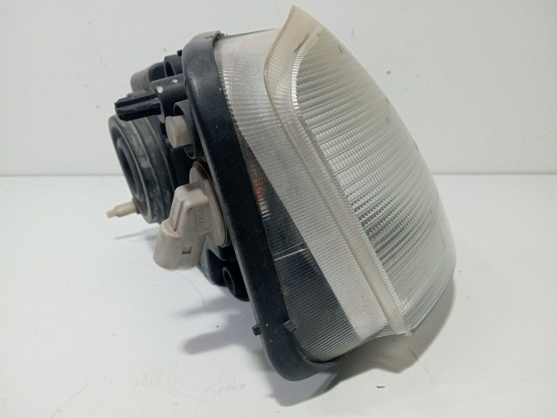 Recambio de faro derecho para dacia logan (ls_) 1.5 dci (ls04) referencia OEM IAM 8200211006  
