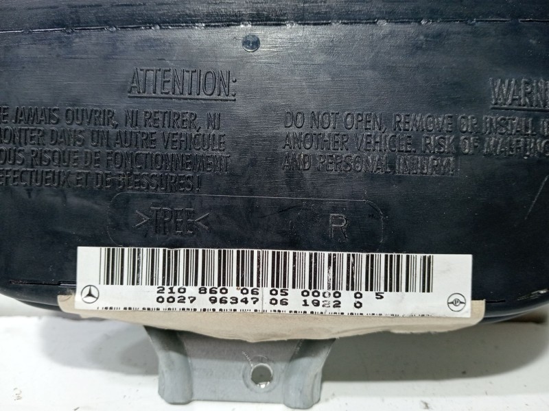 Recambio de airbag delantero derecho para mercedes-benz clase e (w210) e 55 amg (210.074) referencia OEM IAM 2108600605  