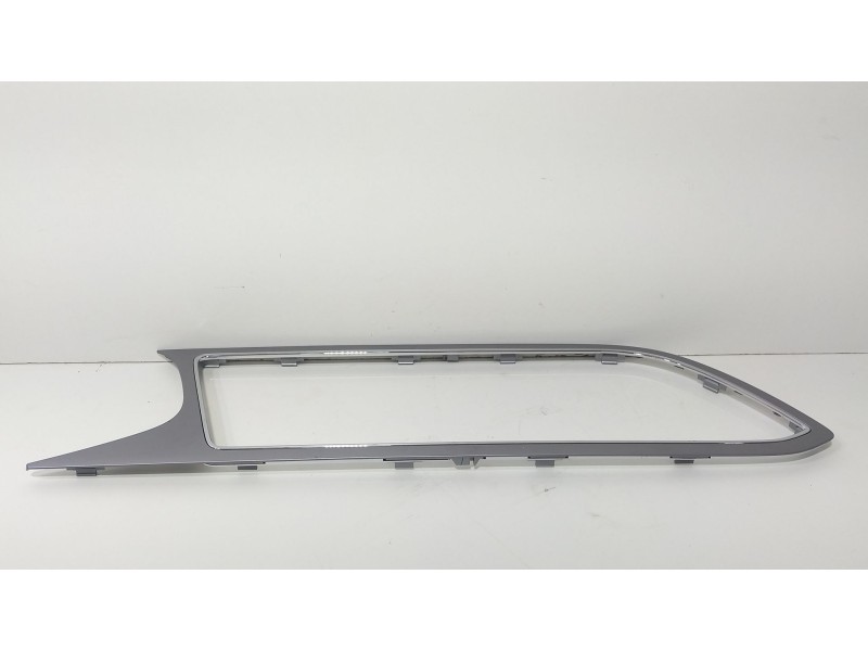 Recambio de moldura para seat leon st (5f8) 1.0 tsi referencia OEM IAM 5F1858061A  