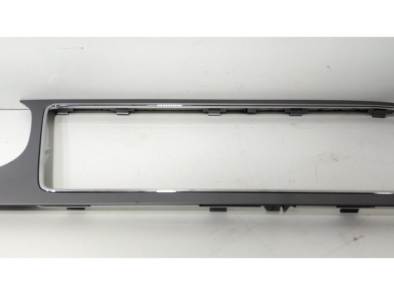 Recambio de moldura para seat leon st (5f8) 1.0 tsi referencia OEM IAM 5F1858061A  