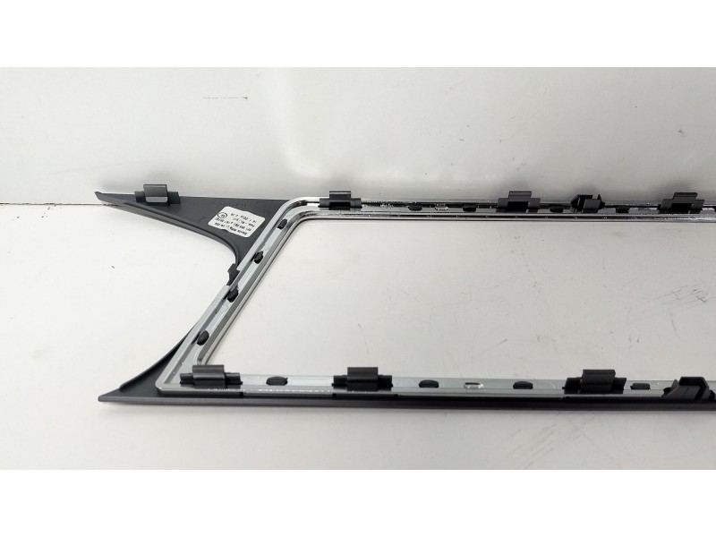 Recambio de moldura para seat leon st (5f8) 1.0 tsi referencia OEM IAM 5F1858061A  