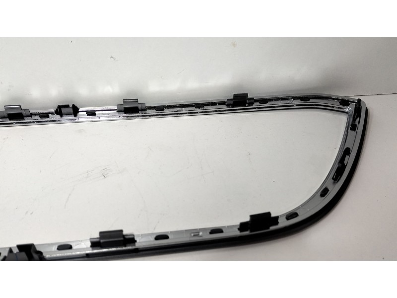 Recambio de moldura para seat leon st (5f8) 1.0 tsi referencia OEM IAM 5F1858061A  